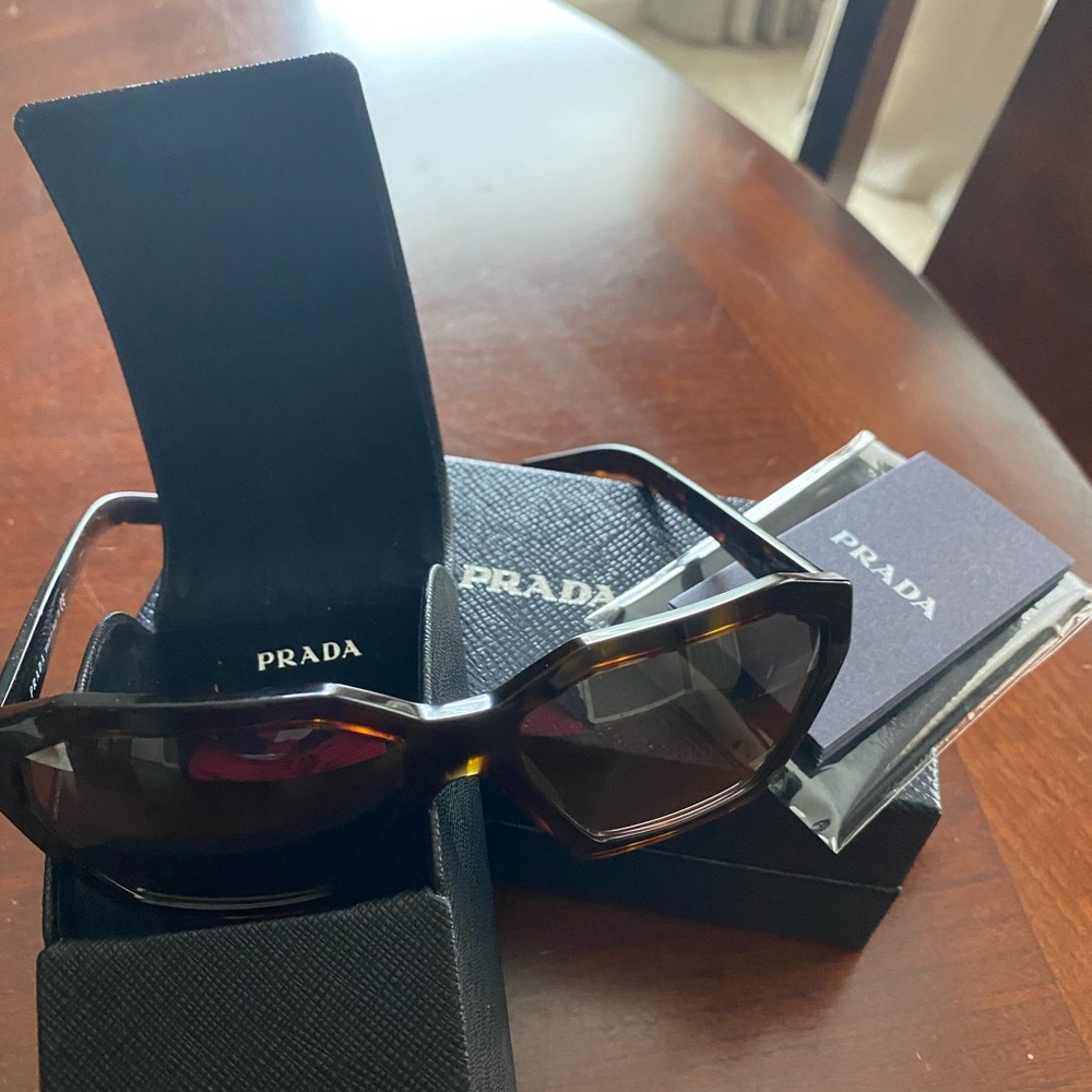 New authentic Prada sunglasses in brown